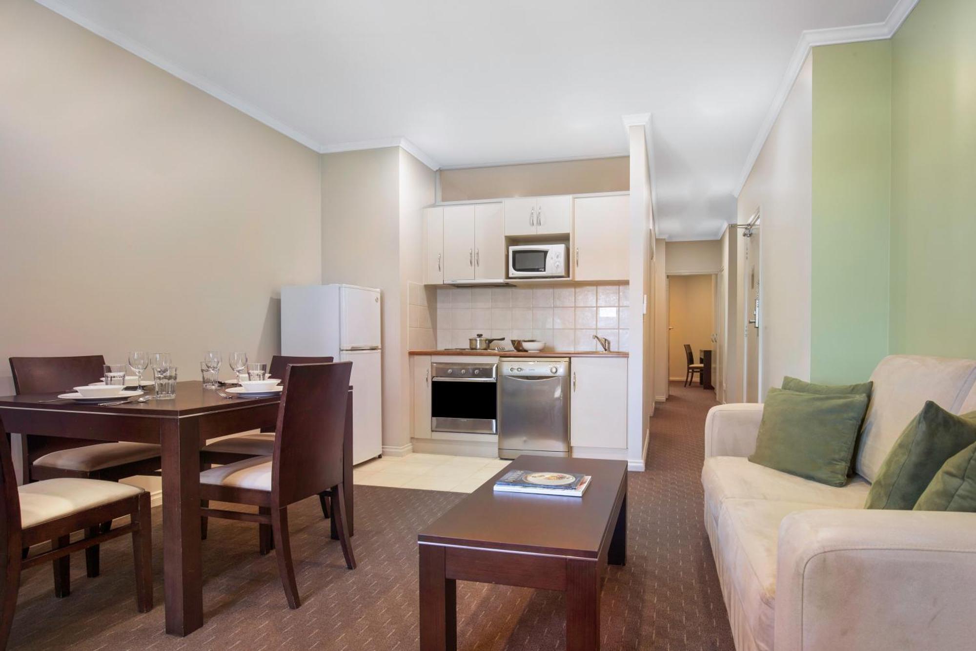 Frome Apartments Аделейд Екстериор снимка