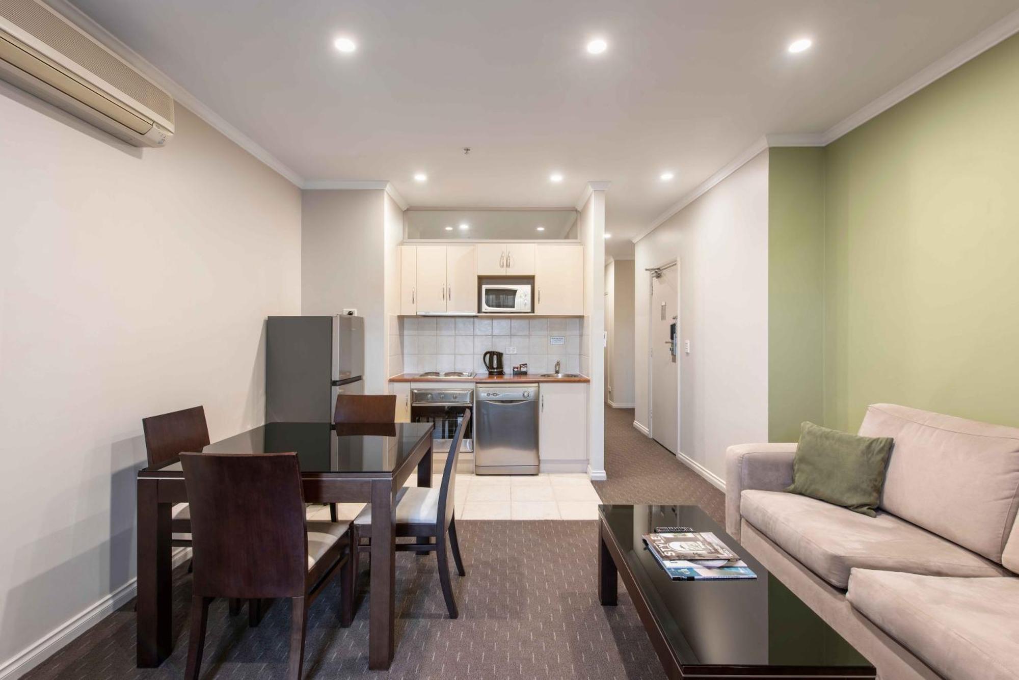 Frome Apartments Аделейд Екстериор снимка