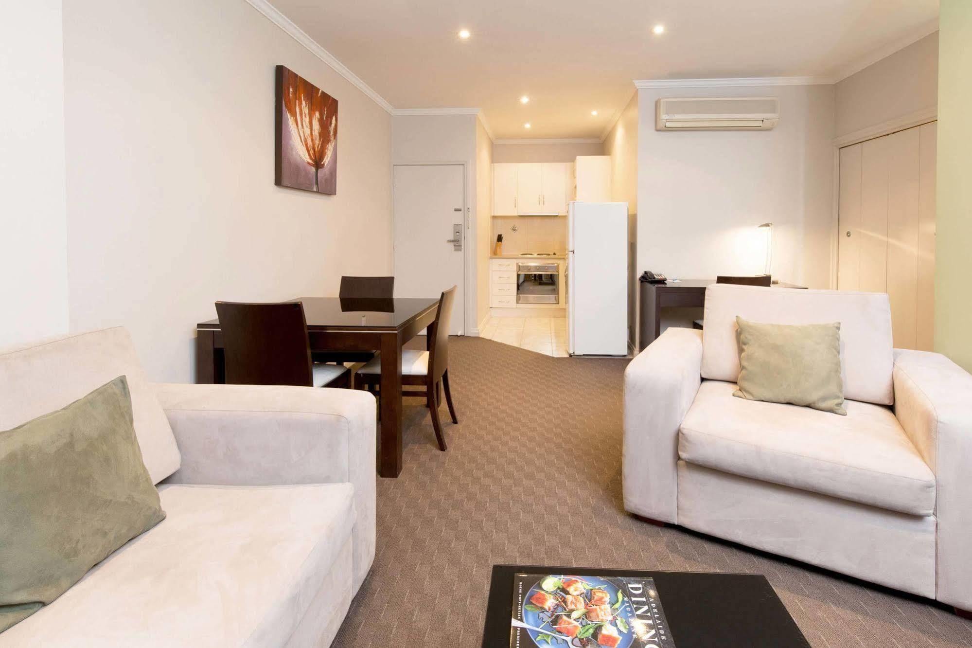 Frome Apartments Аделейд Екстериор снимка