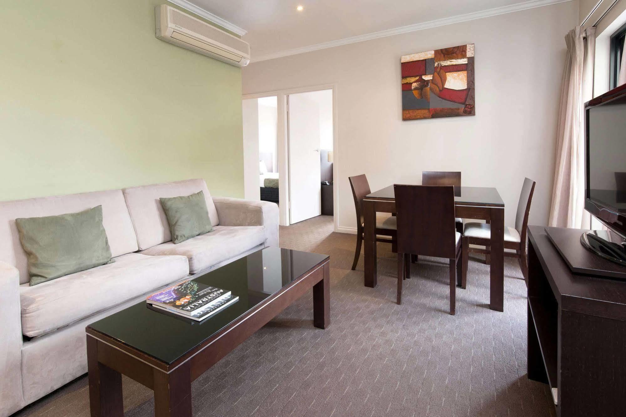 Frome Apartments Аделейд Екстериор снимка